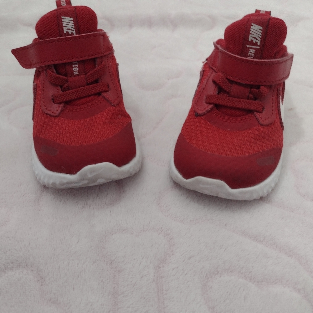 Nike Revolution Kids Sneakers.